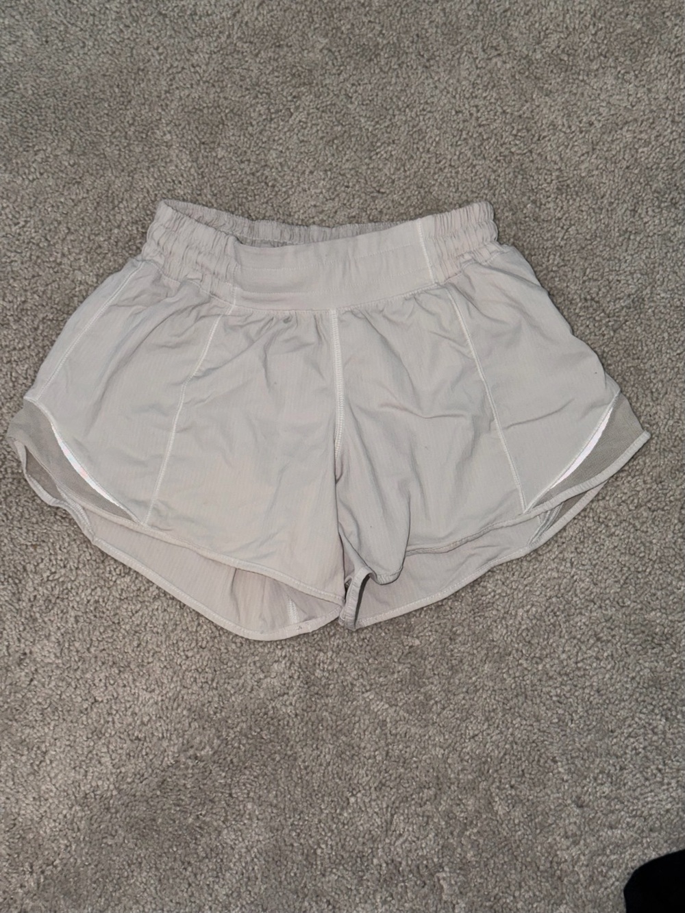 Lululemon Running Shorts white size 2